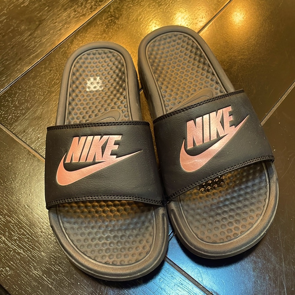 NWOT.  Nike Sandals
